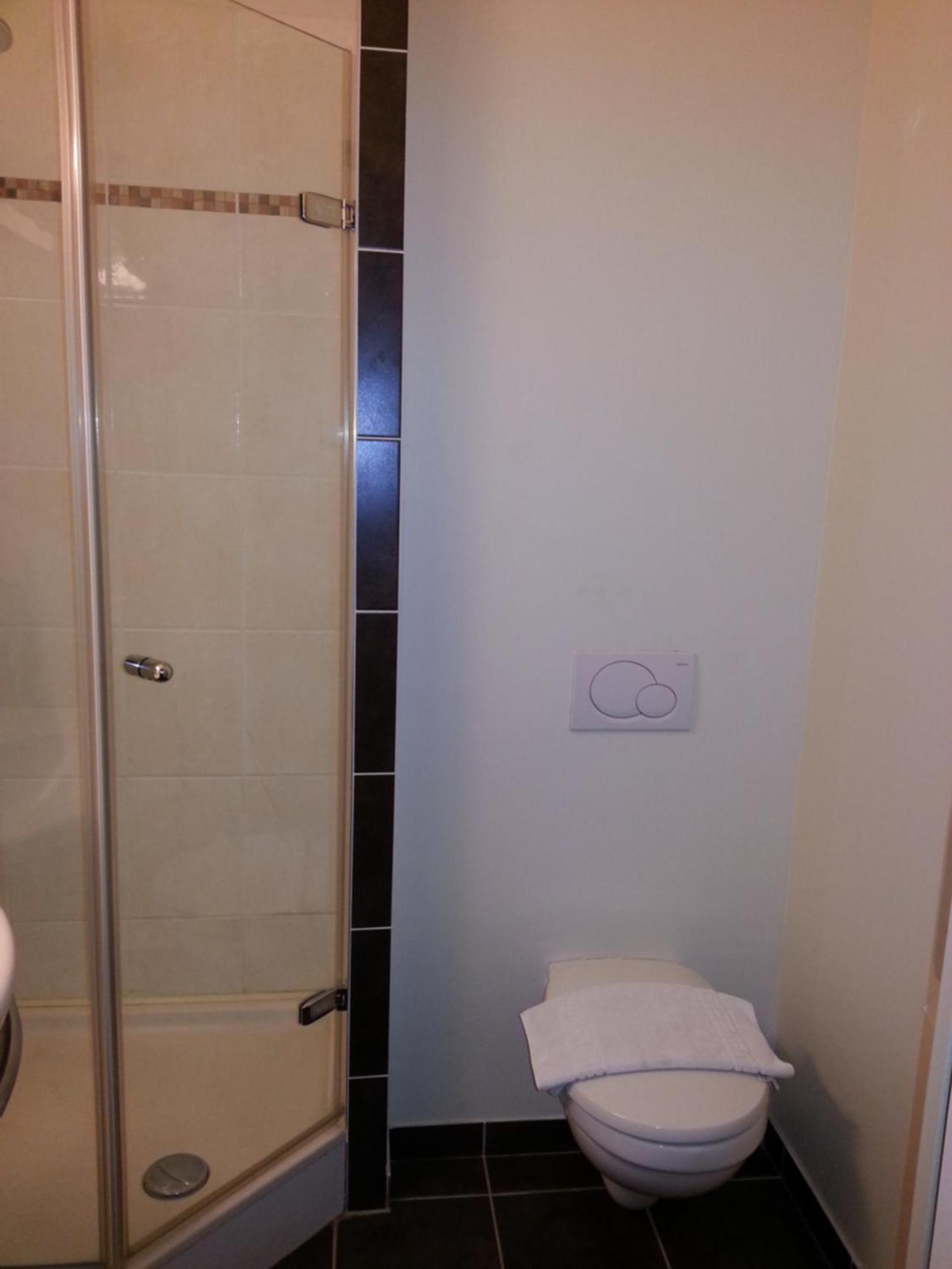 Hotel Akena City Caudry Esterno foto